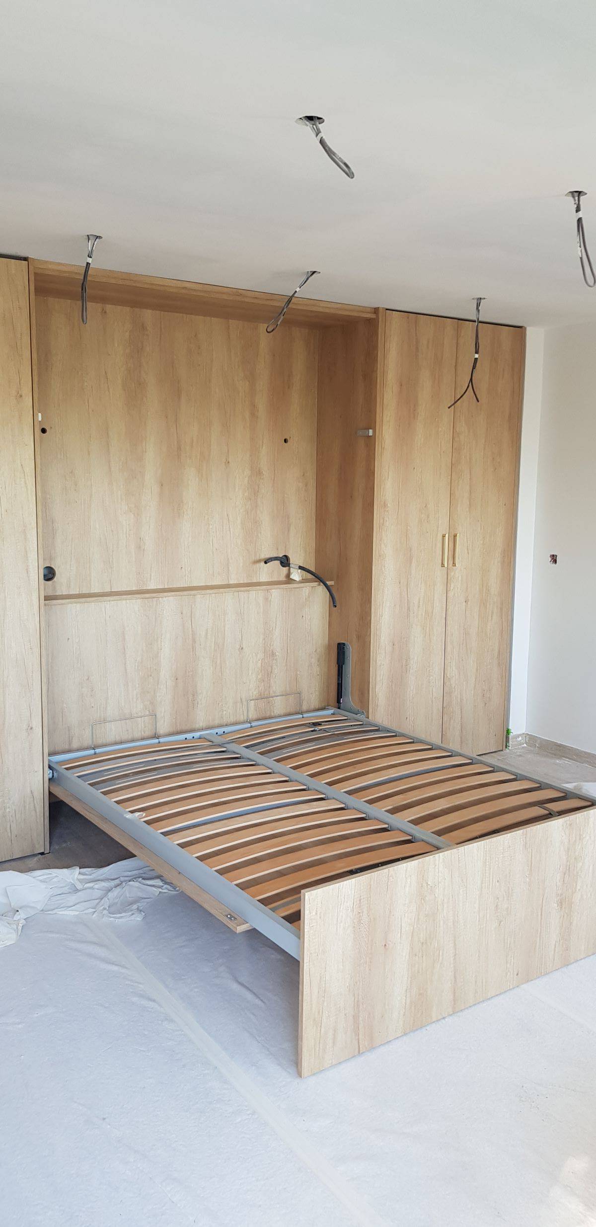 Aménagement d'un studio avec meubles sur mesure Alpes Maritimes 06