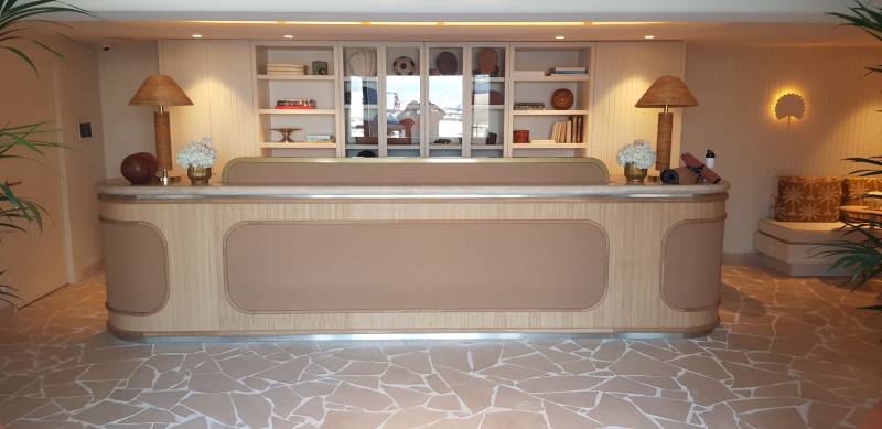 Pose d'éléments mobiliers au Fitness du Palm Beach à Cannes Alpes Maritimes 06