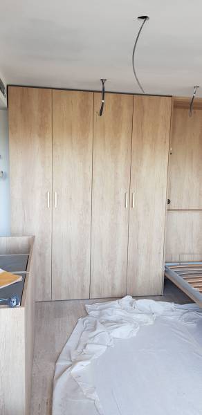 Aménagement d'un studio avec meubles sur mesure Alpes Maritimes 06