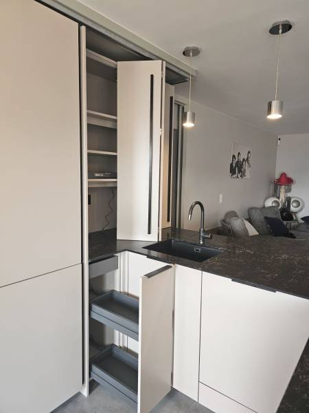 Installation d'une cuisine sur mesure dans les Alpes Maritimes 06