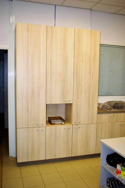 Création d'une colonne de rangement pour l'entreprise Autoban à Nice