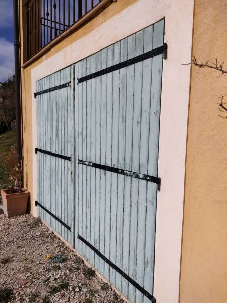 Anciens volets en bois à St Jeannet refait par la menuiserie Bois Création Menuiserie