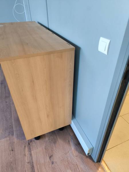 Fabrication sur mesure et pose d'une desserte à Antibes Alpes Maritimes 06