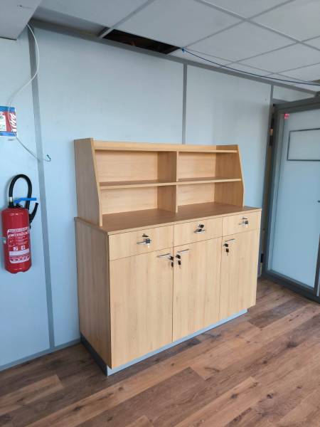 Fabrication sur mesure et pose d'une desserte à Antibes Alpes Maritimes 06